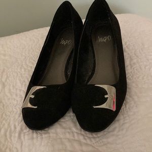 Sz 7 black suede shoes